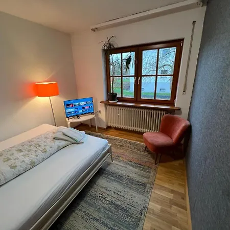 1,5-zimmer Mit Duschbad, Gartenblick, Kuehlschrank *